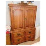 Cushman Colonial Creation Armoire