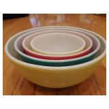 Pyrex Nesting Bowl Set