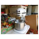 Kitchen-Aid Mixer