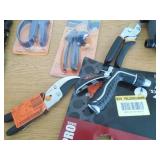 ASSORTED LAWN CARE TOOL LOT