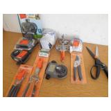 ASSORTED LAWN CARE TOOL LOT