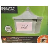 Hamilton White Locking Aluminum Large Post-Mount Mailbox in good conditions