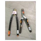 Lot of 2 Fiskars items  ( 1)  9 in. Power-Lever Steel Blade Telescoping Steel Handle Hedge Shears(2) Fiskars Ratchet Drive Anvil Lopper