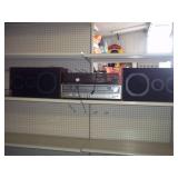 Magnavox Stereo / Record Player With Speakers