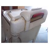 Vintage Wringer Washing Machine