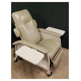 Retails New $1500 - Lumex Mobile Deluxe Clinic Patient Care Recliner Patient Geri Chair Ultimate Wide Comfort - With Side Tables Clinical Care Recliner Taupe - Excellent Condition!