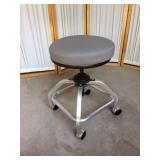 Retro Cool! Winco Mobile Height Adjustable Industrial Chrome Medical Examination Stool Medical Stool Chair Wheeled Doctor Dentist Lab Office With Padded Cushion - Great Condition!
