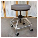 Retro Cool! Winco Mobile Height Adjustable Industrial Chrome Medical Examination Stool Medical Stool Chair Wheeled Doctor Dentist Lab Office With Padded Cushion - Great Condition!