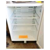 MSRP $3700 Sanyo SR-L6111W Biomedical Lab Refrigerator With Programmable Temperature Settings & Alarms - Great For Wine - Precise Temperature! Excellent Working Condition!