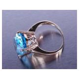 12ct Natural Aqua Ring in Yellow Gold