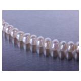 Ladies Beautiful all Natural Pearl Necklace