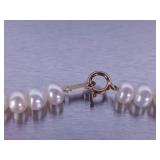 Ladies Beautiful all Natural Pearl Necklace