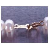 Ladies Beautiful all Natural Pearl Necklace