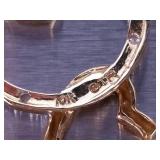 Diamond Pendant in Yellow Gold