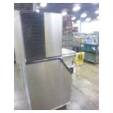 Ice Machine and Storage Bin