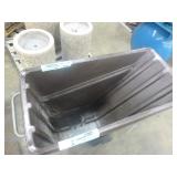 Rubbermaid 1/2 Cubic Yard Dump Box