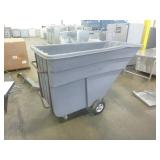 Rubbermaid 1 1/2 Cubic Yard Dump Box