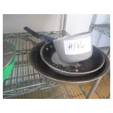 2 Frying Pans