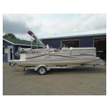 2004 Sylvan Deck Boat