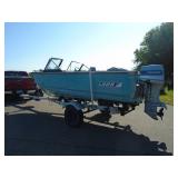 1975 Lund USR Fishing Boat