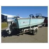 1975 Lund USR Fishing Boat