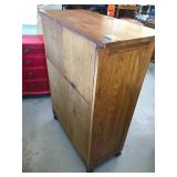 JAMESTOWN OAK 5 DRAWER DRESSER W/ CABINET