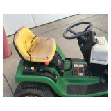 John Deere Lawn Tractor