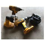 DeWalt DC925 Cordless Drill/Driver/Hammer Drill, DW908 Rechargeable Light, DW9116 7.2V-18V 1 Hour Charger, DC825 Cordless Impact Driver