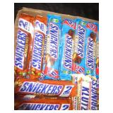42 Bars, combination of Snickers Crispers and Snickers Hazelnut and Snickers Almond ( King Size- 2 Bars in Some)