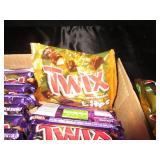40 Various Twix; Twix Unwrapped Bites, Twix w dark Chocolate