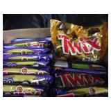40 Various Twix; Twix Unwrapped Bites, Twix w dark Chocolate