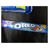 40 Various Oreo : Oreo chocolate candy bar, Double stuffed oreos, Regular Oreos