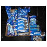 40 Various Oreo : Oreo chocolate candy bar, Double stuffed oreos, Regular Oreos