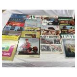 25 records Various artist and music