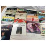 25 records Various artist and music