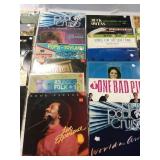 25 records Various artist and music