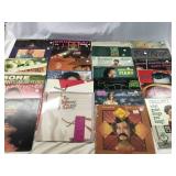 25 records Various artist and music