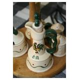 Vintage Toaster, Pressure Cooker, and Kitchen Décor