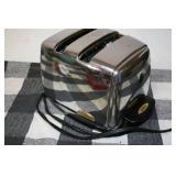 Vintage Toaster, Pressure Cooker, and Kitchen Décor