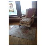Vintage Floral Upholstered Chair (26 Wide x 30 Deep x 34 Tall), Includes Rug 52x35 & Pink Throw