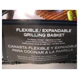 New BBQ Flexible Expandable Grilling Basket