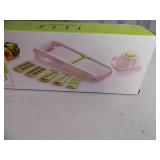 2 New Elle Gourmet Kitchen Items 2 New Elle Gourmet Kitchen Items