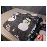 2 New Super Soft Throws 2 New Super Soft Throws