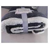 New Posh Home Hooded Jersey Therpa Throw New Posh Home Hooded Jersey Therpa Throw