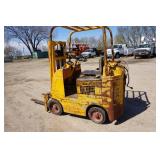 Tow Master Model 422SG2524 Propane Powered Fork Lift Tow Master Model 422SG2524 Propane Powered Fork Lift