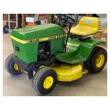 John Deere 111 Lawn Tractor