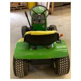 John Deere 111 Lawn Tractor