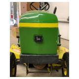 John Deere 111 Lawn Tractor