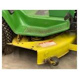 John Deere 111 Lawn Tractor