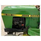 John Deere 111 Lawn Tractor